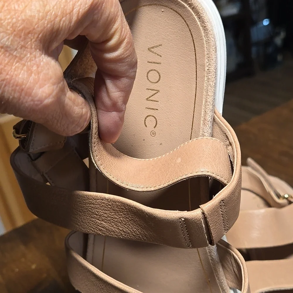 Vionic Keomi Leather Sandal Womens Size 11 EUC Walk All Day In Comfort - Picture 6 of 7